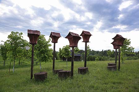 Деревня Гущино и озеро Бросно